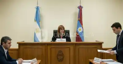 Lo que una madre descubrió en el celular de su hija de 14 años en Salta