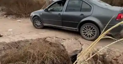 Cedió la estructura: el puente que une dos zonas clave de Maipú ya no está en pie