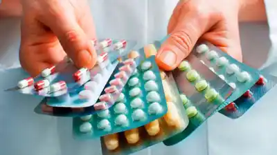 La polémica idea del diputado Galán que enfrenta a médicos y farmacéuticos