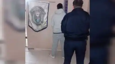 Lo buscaban por violencia de género y lo atraparon en un barrio de La Banda