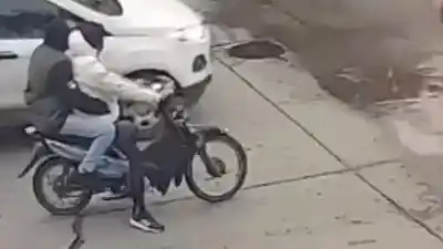 Asaltó a una mujer a punta de pistola en pleno centro y lo atraparon: la ficha policial del detenido