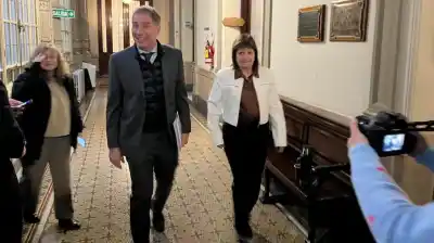 El misterioso primer paso de Santilli en el Senado que nadie se esperaba