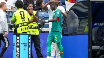 Estalló el vestuario de Senegal: un referente renunció y apuntó contra el DT tras la eliminación del Mundial