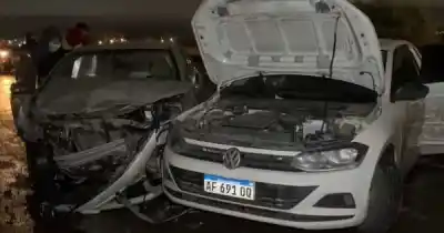 Hielo en la Ruta 40 desató un choque múltiple: una mujer terminó en el hospital