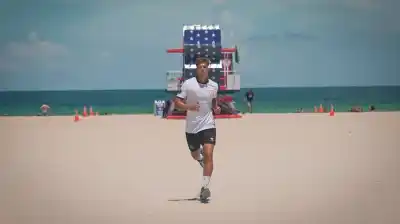 De barman en un club de US$4000 a entrenar árbitros del Mundial: la historia del tucumano que no se esperaba este rol