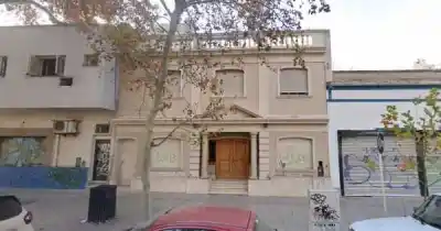 El edificio céntrico que lleva tres años en terapia intensiva y ahora necesitan una cirugía urgente