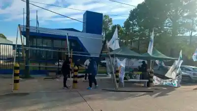 Conflicto laboral en Pilar: denuncian que echan a afiliados y que “quieren esclavos”