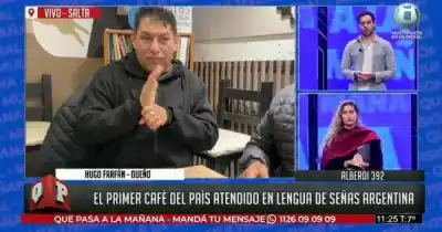 El primer café atendido en lengua de señas del país lucha por no cerrar: “Hay prejuicios”