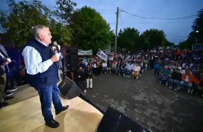 Acheral se ilumina y pavimenta: Jaldo inauguró obras