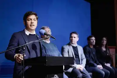 Kicillof en Ituzaingó: más de 330 pymes en una ronda de negocios y luego reunión clave con el MDF