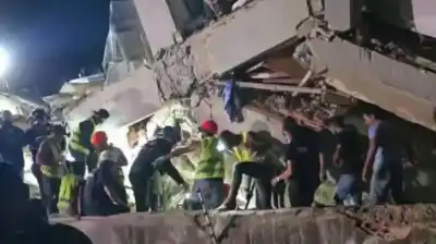 Siete días después, un padre escuchó la voz de su hija bajo los escombros y logró reactivar el rescate