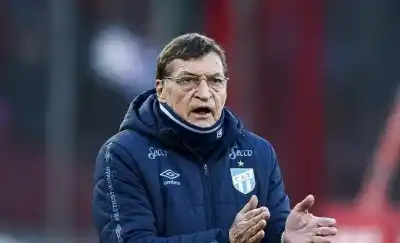 Falcioni ya tiene su once: el equipo que probó en la primera práctica formal del “Decano”