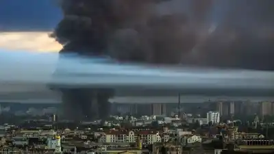 El infierno en Kiev: 25 muertos y 85 heridos en el mayor bombardeo ruso desde el inicio de la guerra