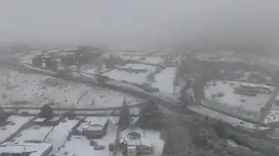 El Cristo de La Quebradita amaneció bajo la nieve: alerta amarilla y rutas en peligro