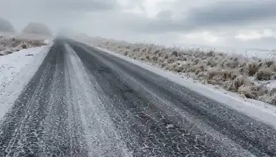 Congelamiento en la ruta 307: el frío polar obliga a cerrar el paso a los Valles