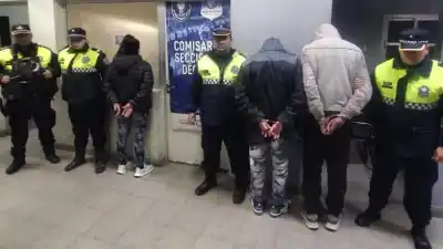 Un operativo por robo terminó con tres detenidos y un hallazgo que no esperaban