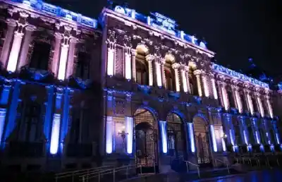 La Casa de Gobierno ahora brilla con luces que cambian de color: los detalles de la obra