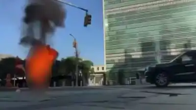 Se prendió fuego frente a la ONU en Nueva York: la desesperada protesta de un activista por el Tíbet
