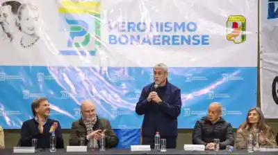 Renunció y ahora apunta a la gobernación: el movimiento de un intendente que sacude el peronismo bonaerense