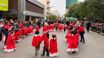 El baile que encendió la Plaza Libertad: lo que pasó en la previa del aniversario de la Madre de Ciudades