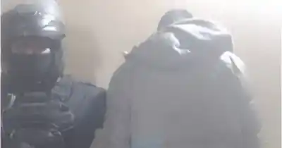 Se encontró con la policía y no pudo ocultar su nerviosismo: llevaba un celular robado