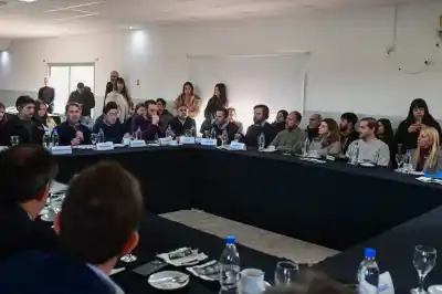 Reunión clave en Ituzaingó: intendentes debaten el futuro de las Policías Municipales en la provincia