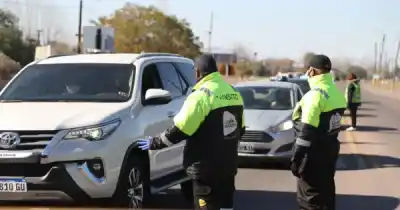 Vecinos alertaron a la Policía y lo atraparon manejando borracho y en contramano por Luján