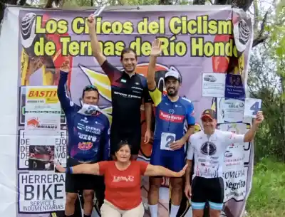 Carlos Castillo hizo podio en la “Clásica Doble La Madrid” de Termas de Río Hondo
