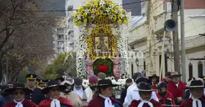 Con 4 grados bajo cero, la fe salteña no se congela: así se vivió el homenaje al Perpetuo Socorro