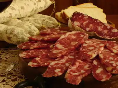 El salame más largo del mundo: 50 metros de pura tradición en Sierra de la Ventana