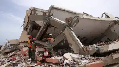 Tragedia en Venezuela: la cifra de muertos por los terremotos supera los 3300 y el gobierno niega un estallido social