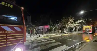 Siete personas intoxicadas en un incendio en Guaymallén: lo que revelaron los bomberos