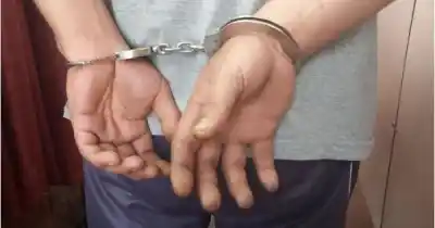 Estaba preso en su casa y se convirtió en el peor enemigo de su hija