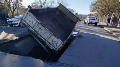Corte total en el puente del Río Chijra: el plan de emergencia para el transporte urbano