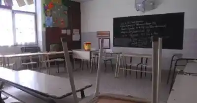 Un alumno subió una foto con un arma en el aula y desató el pánico en una escuela de Salta