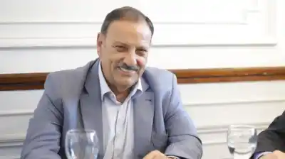 Un gobernador peronista rompe el silencio y defiende a Kicillof: “No es un traidor”