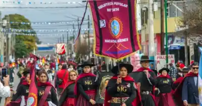 Más de 70 delegaciones confirmadas: así se prepara Villa San Antonio para su desfile del 9 de Julio