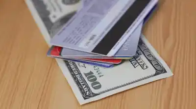 Mirá a cuánto cotizan el dólar oficial y el dólar tarjeta este martes 7 de julio