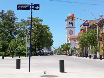 El Tiempo en Tucumán: Despedida de Abril con Cielos Despejados