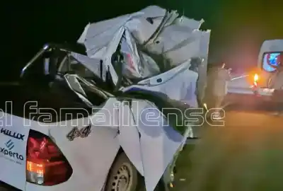 Accidente en Famaillá: Camioneta termina destrozada al chocar contra un Camión