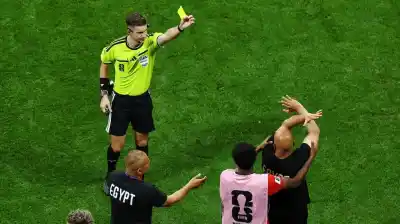 El gesto del DT de Egipto que desató la polémica en el partido contra Argentina