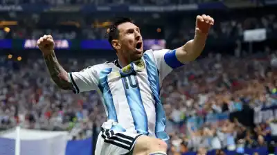 Falló un penal, pero se levantó: el golazo de Messi que desató la locura y sus lágrimas al final