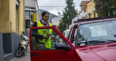 Adiós al efectivo: el descuento que tendrás si pagás el estacionamiento con el celular