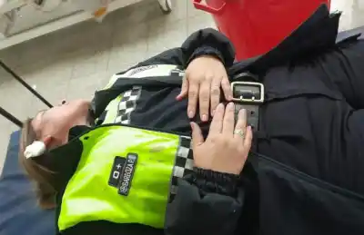Lanzaron botellas y piedras contra la policía en pleno centro: dos heridos y varios detenidos