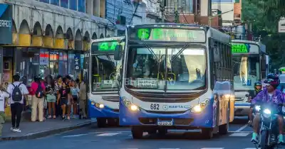 Fin a la publicidad de apuestas en los colectivos de Salta: la Municipalidad intimó a SAETA