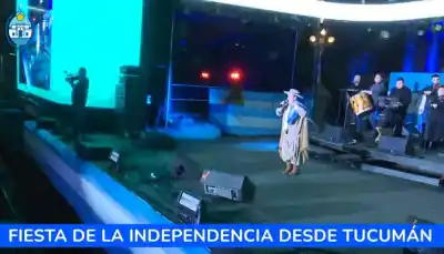 Festejos por el Día de la Independencia: la plaza explotó de música y gente