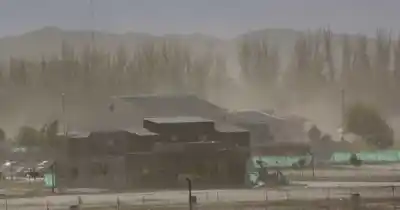 Explosión en plena tarde: el viento Zonda voló un transformador y sumió en tinieblas a varias manzanas de Malargüe
