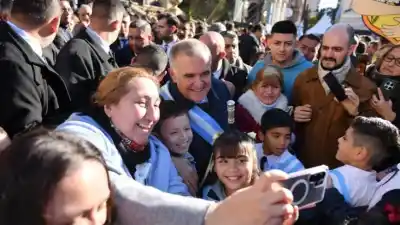 Osvaldo Jaldo encabeza los actos oficiales por el 210° aniversario de la Independencia