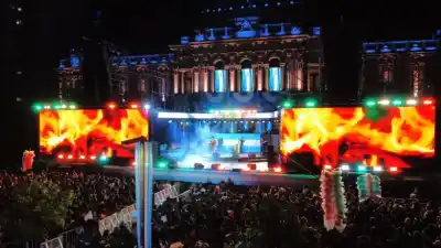 La plaza explotó: más de 60 mil personas coparon los festejos patrios en Tucumán