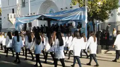 215 Aniversario de la Revolución de Mayo: El Acto se traslada al Polideportivo Municipal